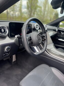 Mercedes-Benz Třída C 300 d combi AMG linie - 17