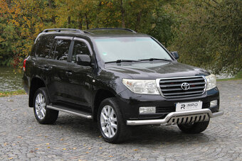 Toyota Land Cruiser 200 4.5 D4-D Luxury / 210 kW / Tažné - 17