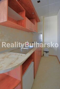 Prostorný apartmán 2+kk s výhledem na bazén Slunečné pobřeží - 17
