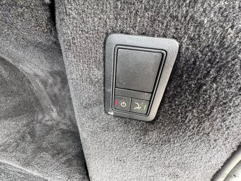 Land Rover/Range Rover SPORT 3,0D 215kW HSE VYMĚNÍM - 17