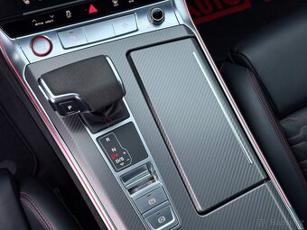 Audi RS6 Avant Ker. brzdy, Natáčanie, B&O, Pano, SoftClose - 17