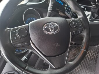 Toyota Auris 1.2turbo benzin,touring, 2017 ,edition sport - 17