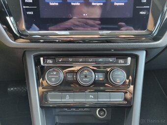 VW Touran DSG HIGHLINE LED ACC NAVI VYHŘ.SEDAČKY TAŽNÉ - 17