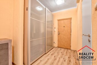 Prodej bytu v os. vlast. 2+1+prostorná lodžie/54 m2 na ul. C - 17