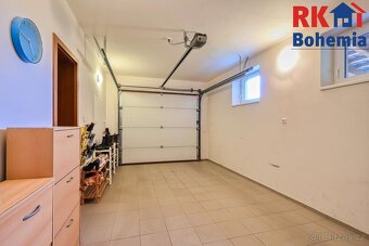 Nabízím Vám k prodeji rodinný dům o dispozici 4+1 s garáží a - 17
