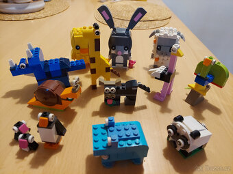 Lego friends - domy, letadlo, podložky, kostky, panacci - 17