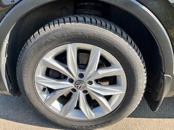 Volswagen Tiguan 2,0 tsi 4x4 - 17