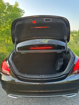 2020 Mercedes C-Class C220d - 17