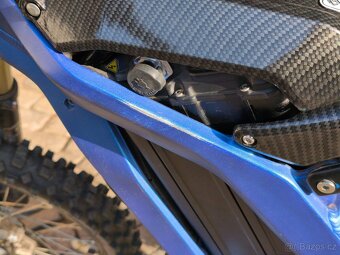 Surron light bee x - 17