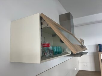 Moderní kvalitní kuchyňská linka - 17