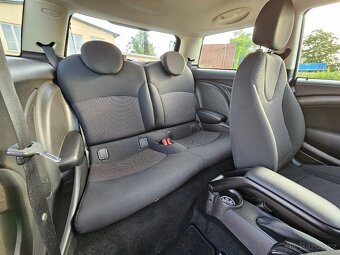 MINI COOPER ONE 2013 1.6i 72kW,TEMPOMAT,KLIMA,SERVISKA - 17