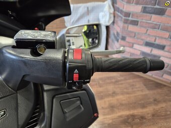 Suzuki Burgman 650 Executive - 17