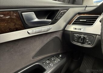 Audi A8 4,1 TDI QAUTTRO nafta automat 258 kw - 17