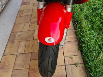 Honda VTR 1000F - 17