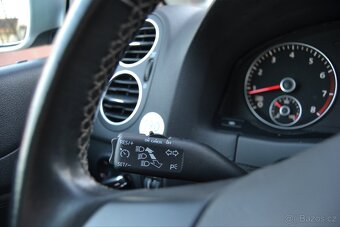 Volkswagen GOLF VI plus Comfort 1.2Tsi 77kw rok 2010 - 17