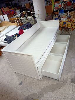Prodám krásnou rozkládací postel IKEA HEMNES - 17