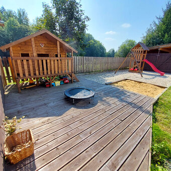 Rodinný / apartmánový dům přímo pod Pustevnami Beskydy - 17