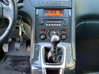 Peugeot 5008, 1,6 THP 115kW NOVÁ STK - 17