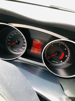 Prodám Mitsubishi OUTLANDER 2.2D - 17