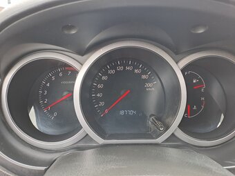 Suzuki Grand Vitara 1.6i 16V 4x4 - 17