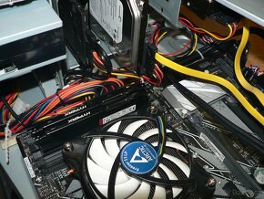 Thermaltake-Bach - 17