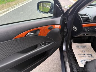 Mercedes Benz třída E classe 3.0 cdi V6 rok 2008 4Matic - 17