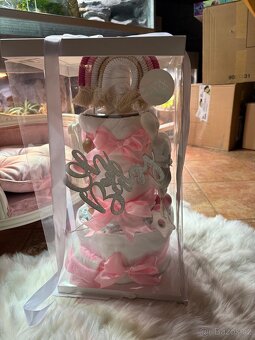 LUXUSNÍ PATROVÝ DORT Z DĚTSKÝCH PLEN+HRAČKA - 17