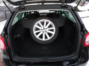 VW Passat B6 2.0 TDI 103KW Sportline,Xenon,Navi - 17