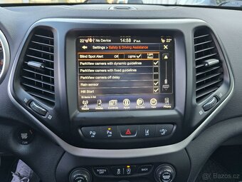 JEEP Cherokee 2.2 147kW 4x4 LIMITED - 17
