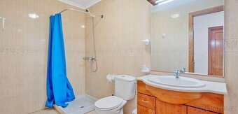 Prostorný dvoupodlažní dům 4+1 s terasou, balkonem ŠPANĚLSKO - 17