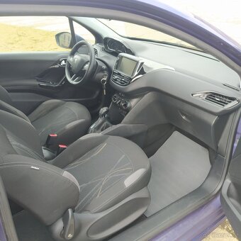 Peugeot 208 1.2 benzín 60kw, poctivých 136tkm, klima - 17
