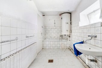 Prodej zemědělské usedlosti 758 m2, pozemek 4 530 m2 - 17
