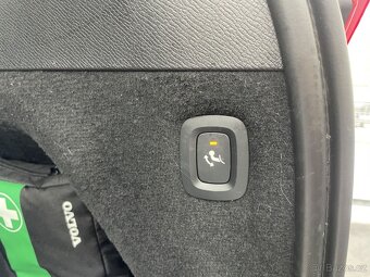 Volvo XC90 PLUG-IN HYBRID T8 Recharge Inscription, Tažné - 17