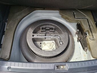 Avensis - 17