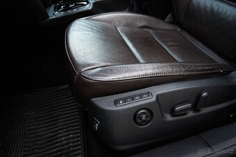 Škoda Superb Combi 2.0 TDI CR 170k L&K 4x4 DSG - 17