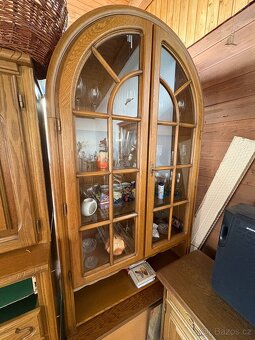 Prodám komody,skříně,kuchyň,botník,rohové sezení z masivu - 17