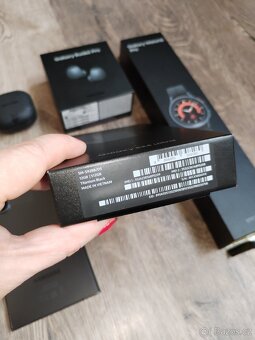 MT Samsung Galaxy S24 Ultra, hodinky, sluchátka - 17