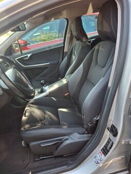 VOLVO V60 D3 - 5-válec 120kw - 17