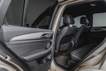 BMW X3 M40i-HUD-H&K-LED-Tažné-CZ-R20 - 17
