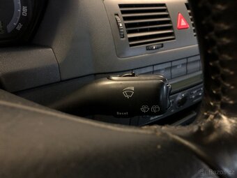 ŠKODA FABIA COMBI 1.4 16V SPORT - 17