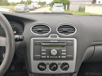 Ford Focus 1.6i - 74 kW - klimatizace - 17