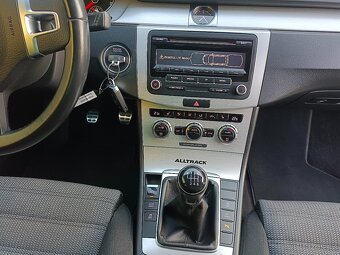 VW Passat B7 Alltrack 2.0 Tdi 103 kW  combi - 17