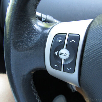 Toyota Yaris II 1,3VVT-i 64kw, AUTOMAT, Klimatizace - 17