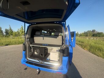 Volkswagen Multivan 2,5 TDi 128 kW plná výbava - 17