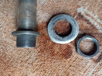 Zadní odrazka,víko spojkové, Stadion s11 - - 17