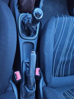 Opel Corsa D 1.4 benzín - 17