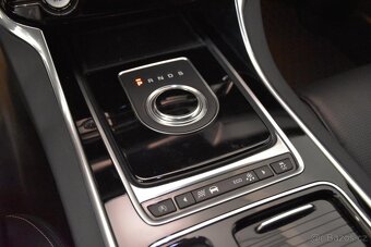 Prodám JAGUAR XF R-SPORT 3,0D - 17