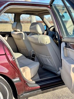 BMW E32 750i Brokatrot - 17