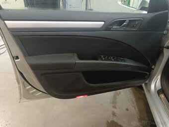 Superb 2 II combi TDI 103kw DSG alu 16 navi 2.majitel - 17
