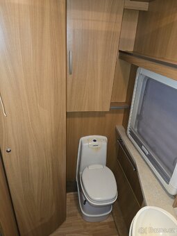 Karavan Swift Conoueror 655 Lux Pro 4/5 osob Pojezd - 17